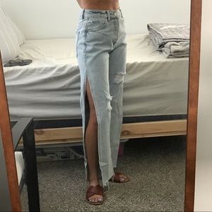 Adika Bernisse Side-Slit Jeans
